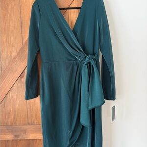 Julia Jordan Long Sleeve Dress